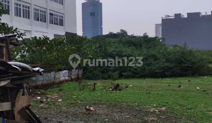 Dijual Tanah di Summarecon Bekasi. Lt 1ha. Harga 10juta m2. Shm.