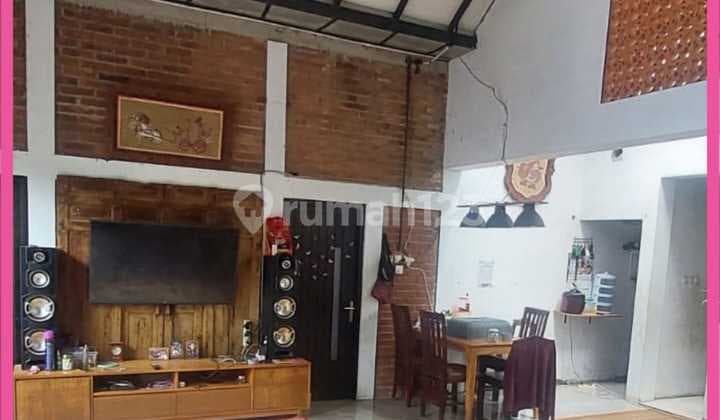 Dijual Rumah Cantik Siap Huni di Solo. Lt 474m2. Shm. Murah.
