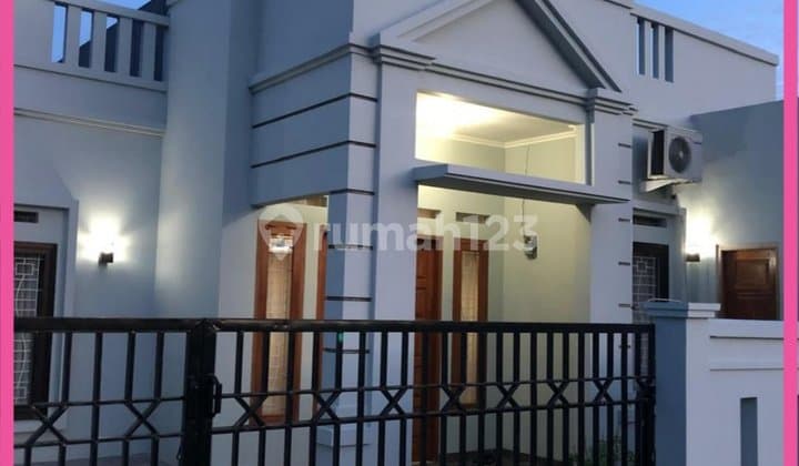 Ready-to-occupy house for sale in Ciawi Bogor. Freehold title. Land area 196. Building area 150.