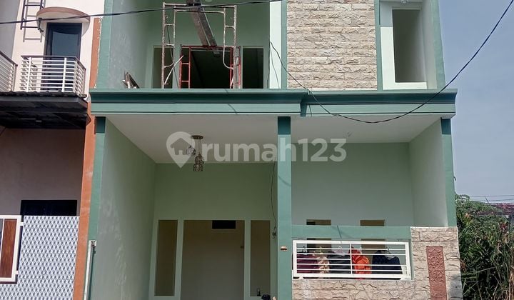 Rumah 2 Lantai Pakal Surabaya Siap Huni Bisa Kpr
