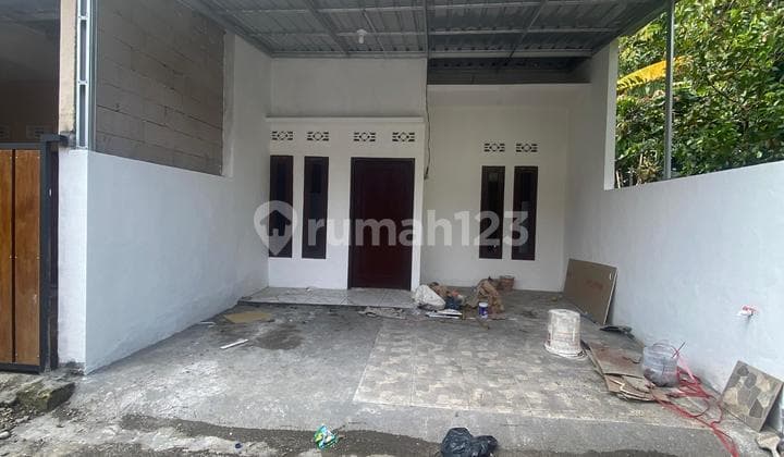 Rumah Sidoarjo Siap Huni Dekat Jalan Raya