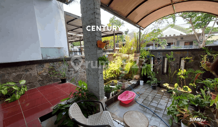 Two-story house semi-furnished ready to occupy and strategically located in Pasadena.