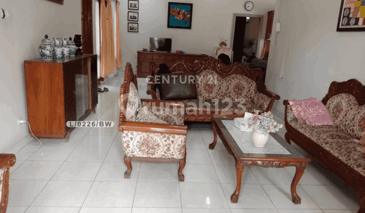 Rumah Siap Huni Nyaman dan Strategis di Jalan Budi Kota Bandung