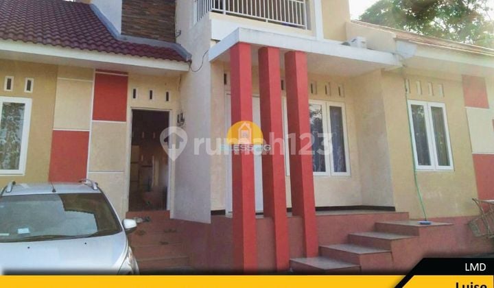 Dijual rumah cantik modern 2 lantai perum. Nirvana Salatiga