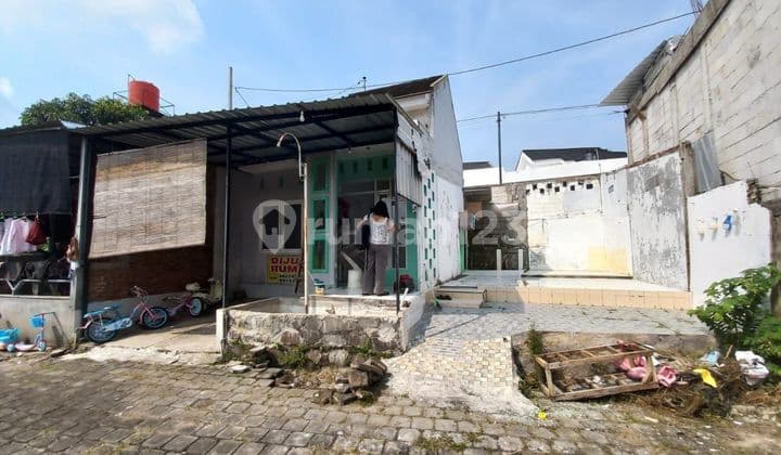 Dijual rumah cantik minimalis jalan bulusan tembalang