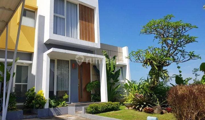 Disewakan rumah modern cantik 2 lt, serena Bsb City