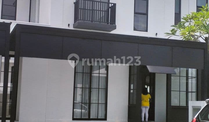 Dijual rumah baru bagus dan mewah furnished adella Citragrand