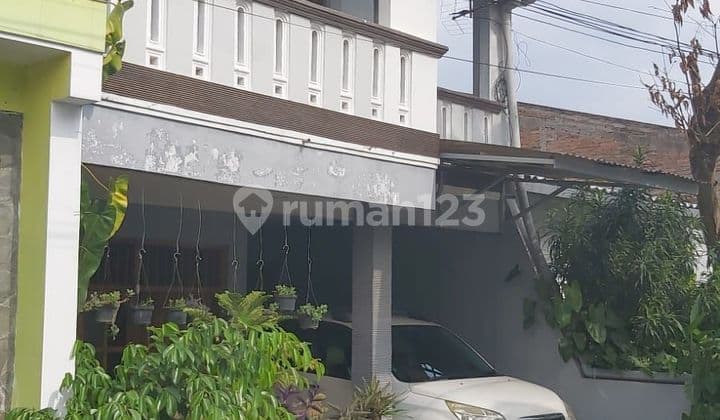 Dijual rumah cantik 2 lt Ulin Banyumanik