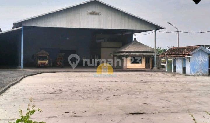 Gudang Ready Huni Letak Strategis Dempet Demak