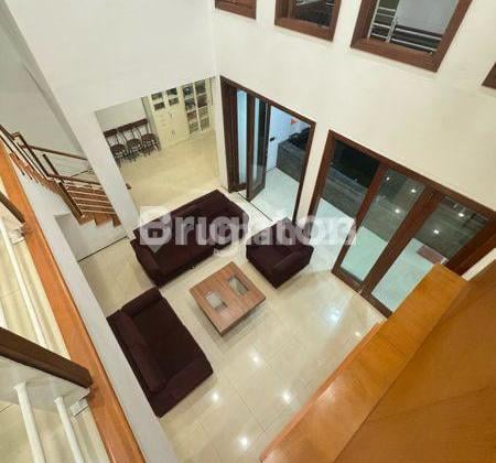 Dijual Rumah Cantik & Nyaman - Full Renovasi di Kemang Pratama