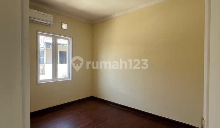 Rumah Bagus SHM dan Siap Huni 2 Lantai di BSD