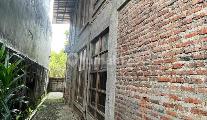 Rumah Batu Bata Industrial Minimalis Bagus Di Parigi Bintaro