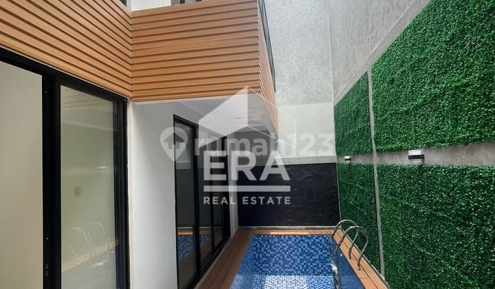 Rumah Modern Brand New Ada Kolam Renang Shm Di Bintaro