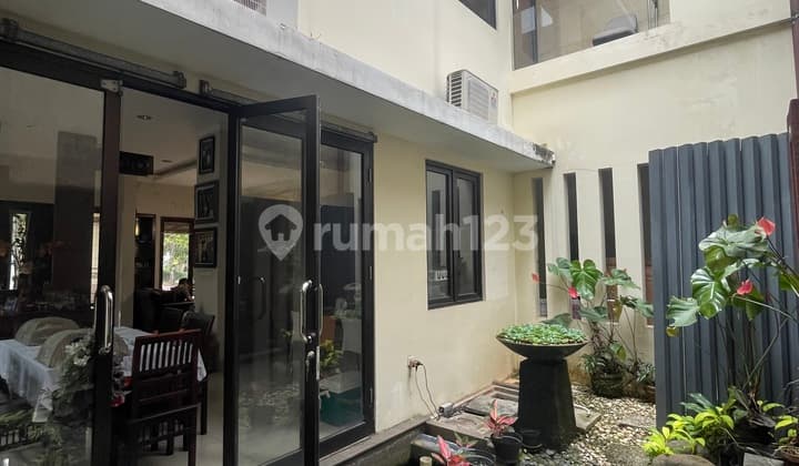 Rumah Bagus Modern Tropis 2 Lantai di BSD