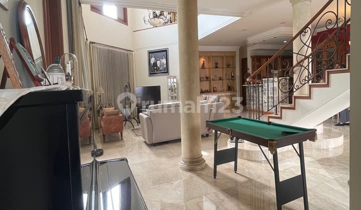 Rumah Hook Luxury Tropical Classic di Lokasi Premium Pdk Indah