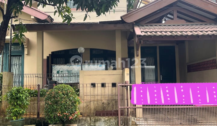 Rumah Second Lokasi Strategis Shm Di Menteng Bintaro