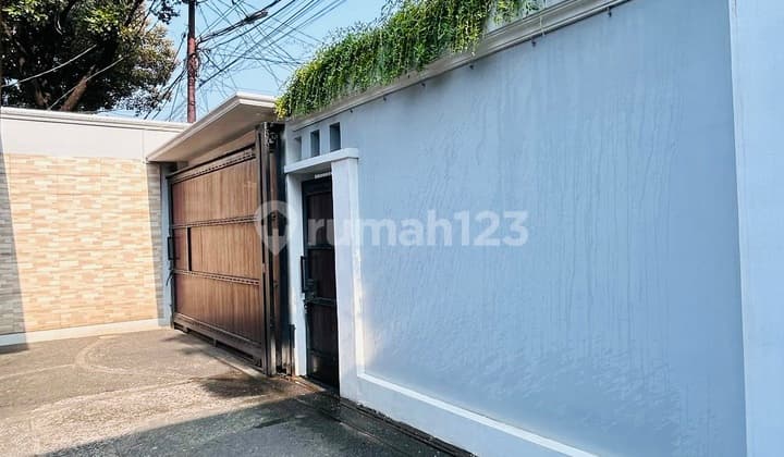 Rumah Gaya Pavilion Yang Asri Lokasi Strategis Di Cipete Jaksel