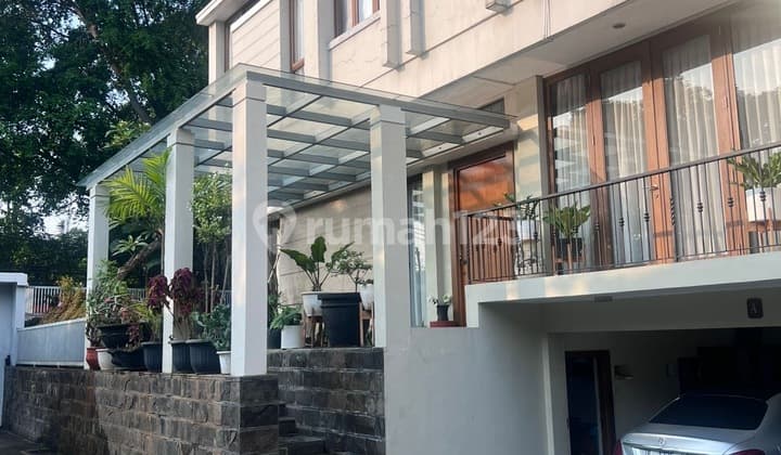 Rumah Modern dengan Private Pool di Ampera Jakarta Selatan