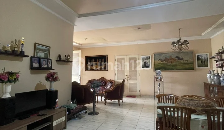Rumah Bagus Rapi Di Petukangan Selatan Jaksel