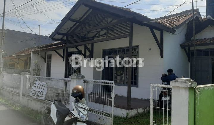 Rumah Minimalis komplek Macan