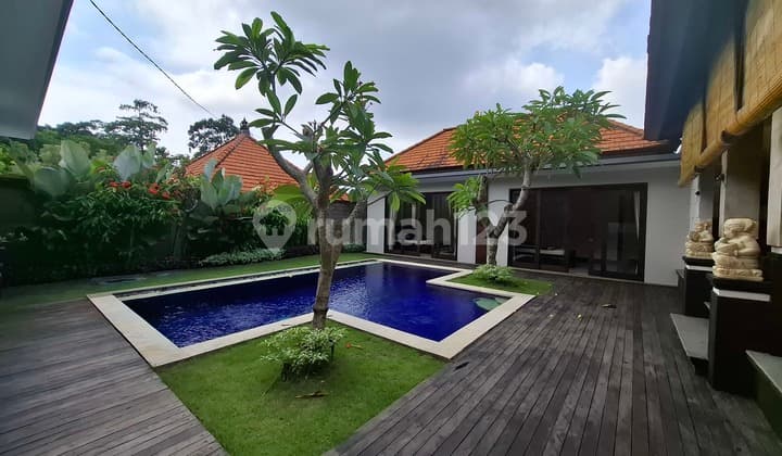 Available For Yearly Rental Villa In Kerobokan Area