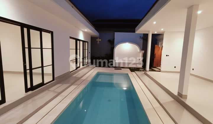 Newly Building Villa For Rent In Kerobokan Area