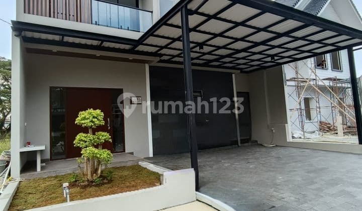 Cool Luxurious And Nice House With Beautiful Design And Equipped With Full Furnishings With A Luxurious And Modern Design, Can To Move In... In The Lippo Cikarang.