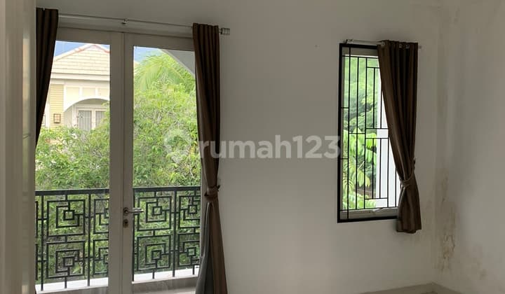 Cool and nice house for sale in Lippo Cikarang, ready to live in. Good price