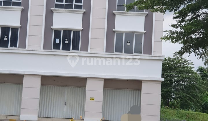 Di Sewa Ruko Keren Nice 3 Jadi Satu 4 Lantai Cocok untuk Klinik ada Akses Liff