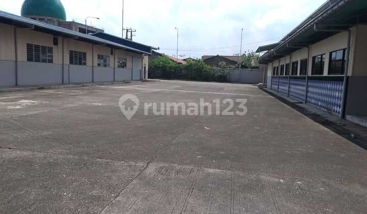 For Sale Plot + Building in Mm2000 Awesome Nice