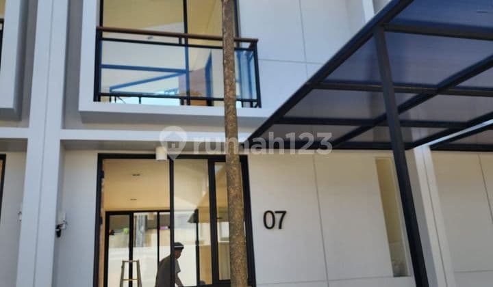 Di Sewa Rumah Keren And Nice di Uptown sudah ada Ac 3 siap huni