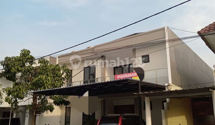 Cool and nice house for rent full ft in Lippo Cikarang, ready to live in. Good price