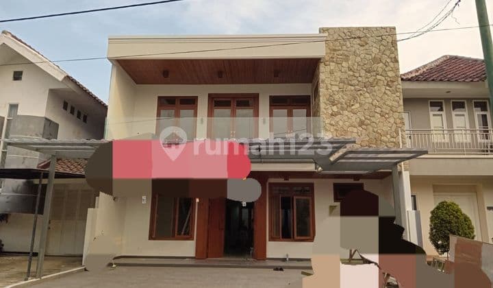 Cool and nice house for rent full ft in Lippo Cikarang, ready to live in. Good price