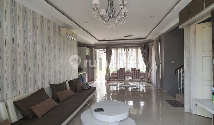 Cool and nice house in Lippo Cikarang, ready to live in. Affordable price