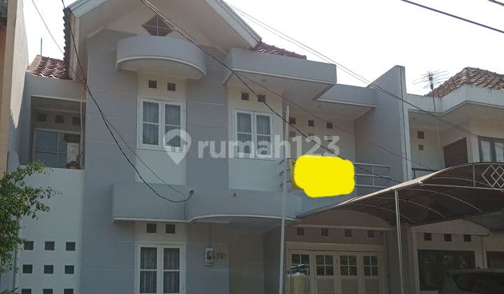 Cool and nice house for rent in Lippo Cikarang, ready to live in. Affordable price.