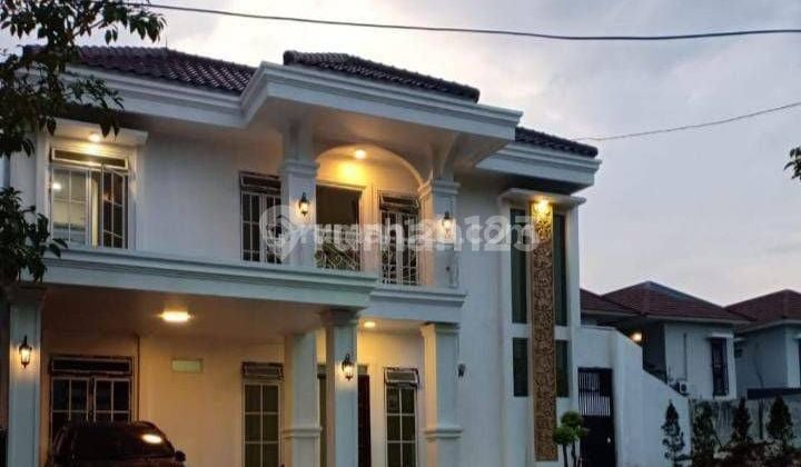 Cool and nice house in Lippo Cikarang, ready to live in. Good price