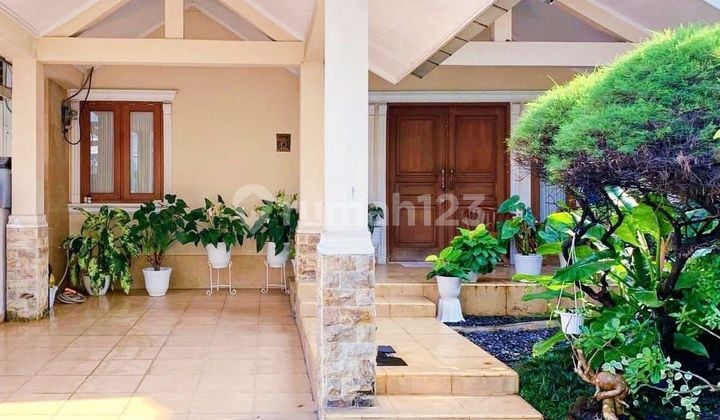 Cool and good for sale in ready-to-use warehouse in the Lippo Cikarang area