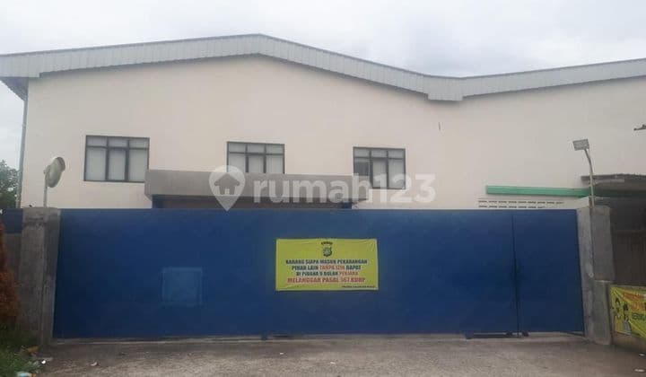 Cool luxury and nice warehouse in the outer area.. Selling cheap directly from owner and owner needs it so selling cheap..
