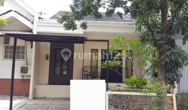 Cool Luxurious Good house for sale in the Lippo Cikarang area, 1.1/2 and floor, ready to move in.