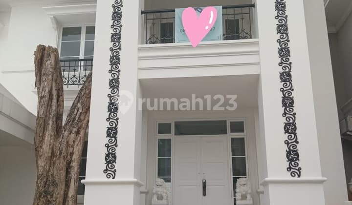 Beautiful View, Very Strategic, Very Luxurious and Cool to Live In, Has a Swimming Pool.