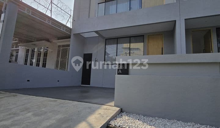 Beutiful View And Luxurious And Very Nice House Wonderful Desain .. Can To Use .. New House ..prize Nego