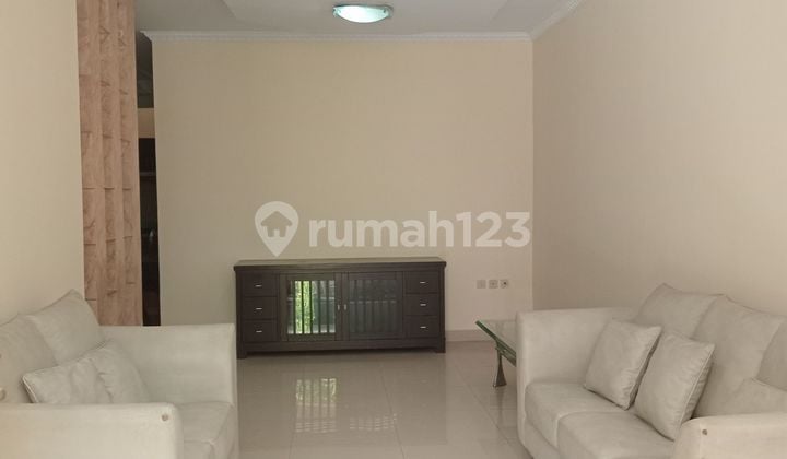 Cool, Luxurious And Nice House In The Lippo Cikarang Complex.. Ready To Use.. Strategic Location.