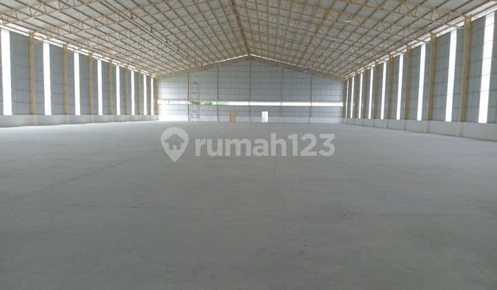 Beautiful View, Luxury, Cool Warehouse Or Factory In The Lippo Cikarang Area