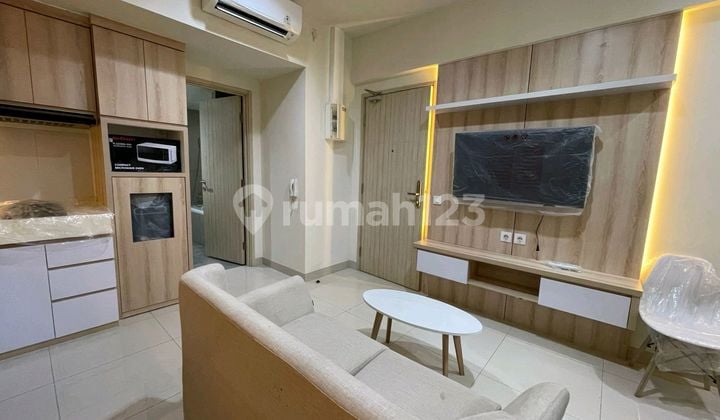 Beautiful, Luxurious, and Well-Designed Apartment in OC with 2 Bedrooms, New in Lippo Cikarang