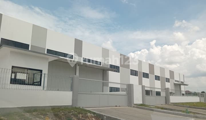 Beautiful View Cool Strategic Location In Luxurious And Cool Industrial Area.