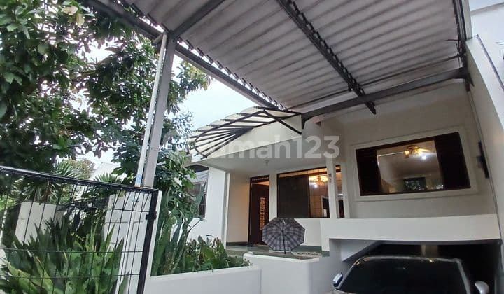 Rumah kompleks gaya jepang terawat dekat ke gd Antam & pintu tol TB smatupang. Bagus