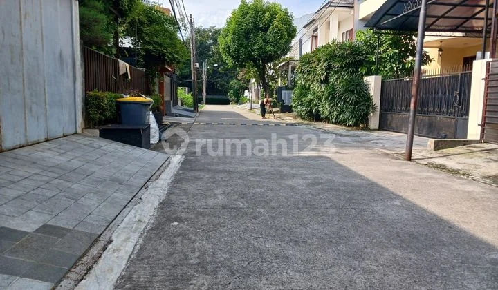 Beautiful Clean Well-maintained House #duren tiga, 100 meters to the main road