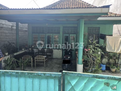 House for sale in Bulustalan, South Semarang area (A4499)