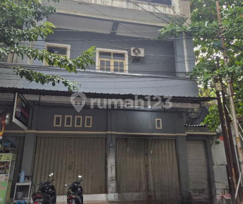 Disewakan Ruko 3 Lantai di daerah Semarang Timur A4573