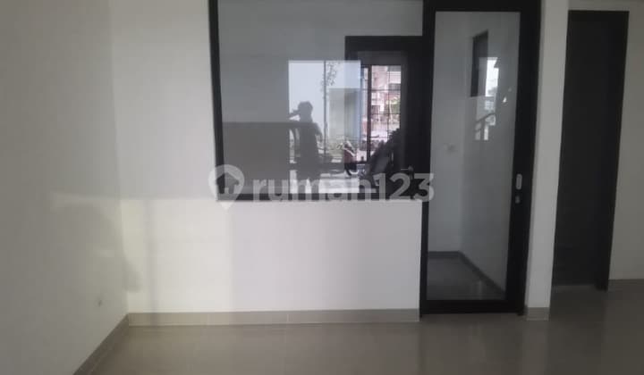 Dijual Rumah 3 Lantai di Osaka Residences PIK 2 Luas 5 x 10